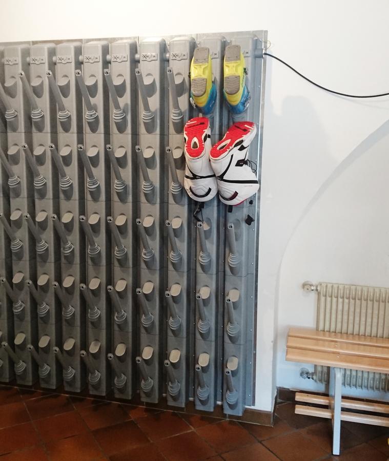 Hotel Nes Crepes Pozza di Fassa Eksteriør bilde