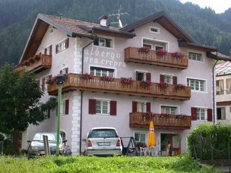 Hotel Nes Crepes Pozza di Fassa Eksteriør bilde
